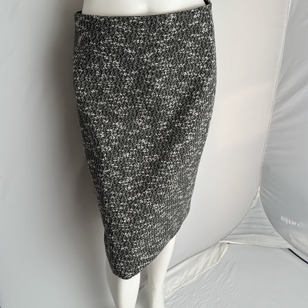 Ann Taylor marled textured black white stretch pencil skirt